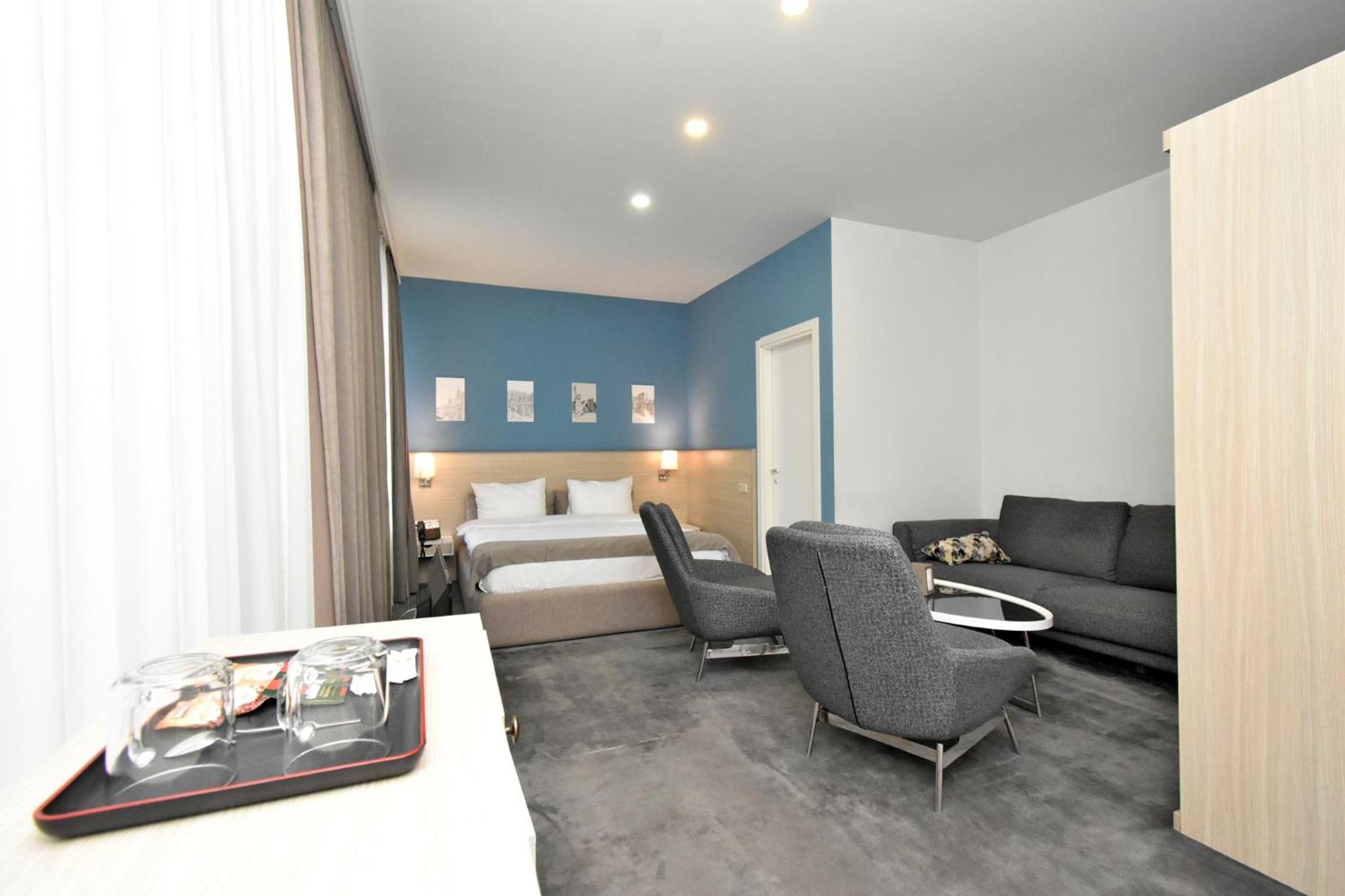 In City Hotel 耶烈万 外观 照片
