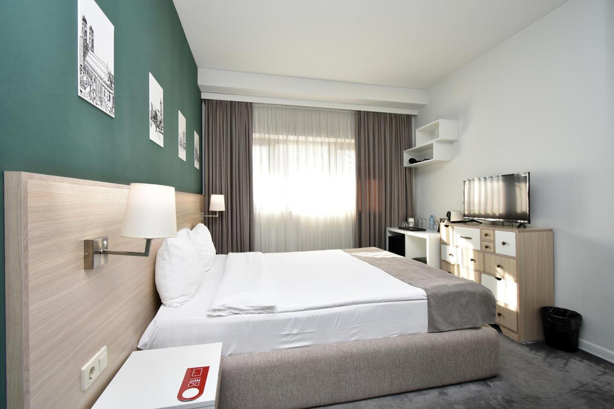 In City Hotel 耶烈万 外观 照片